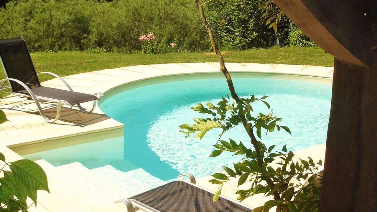 Pool am Fischerhaus mit Blick auf die Teiche