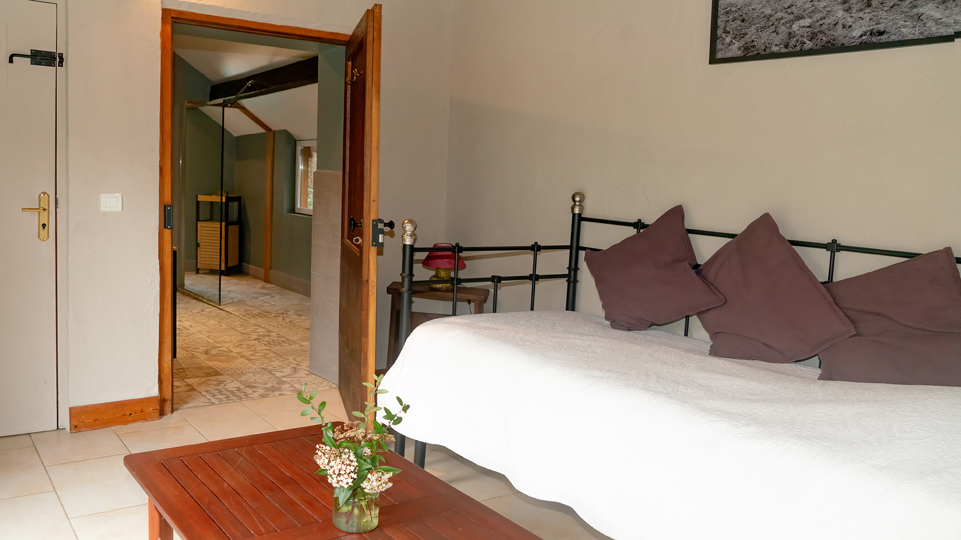 Unteres Schlafzimmer 2 mit Einzelbett zum ausziehen