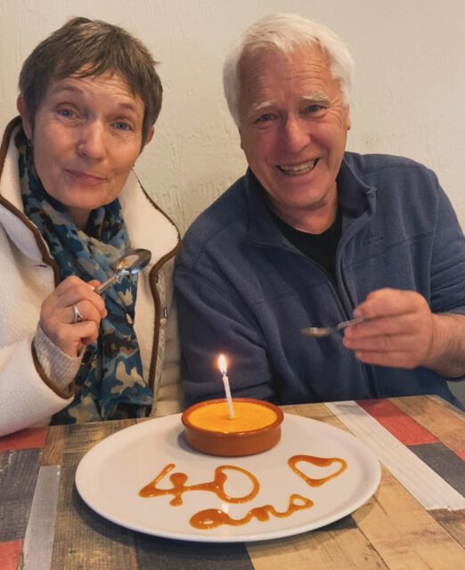 40 ans de mariages! On tient le coup 😅
.
40. Hochzeitstag!
.
.
.
#hochzeitstag #anniversairedemariage #Silke&Arne #lecolombié